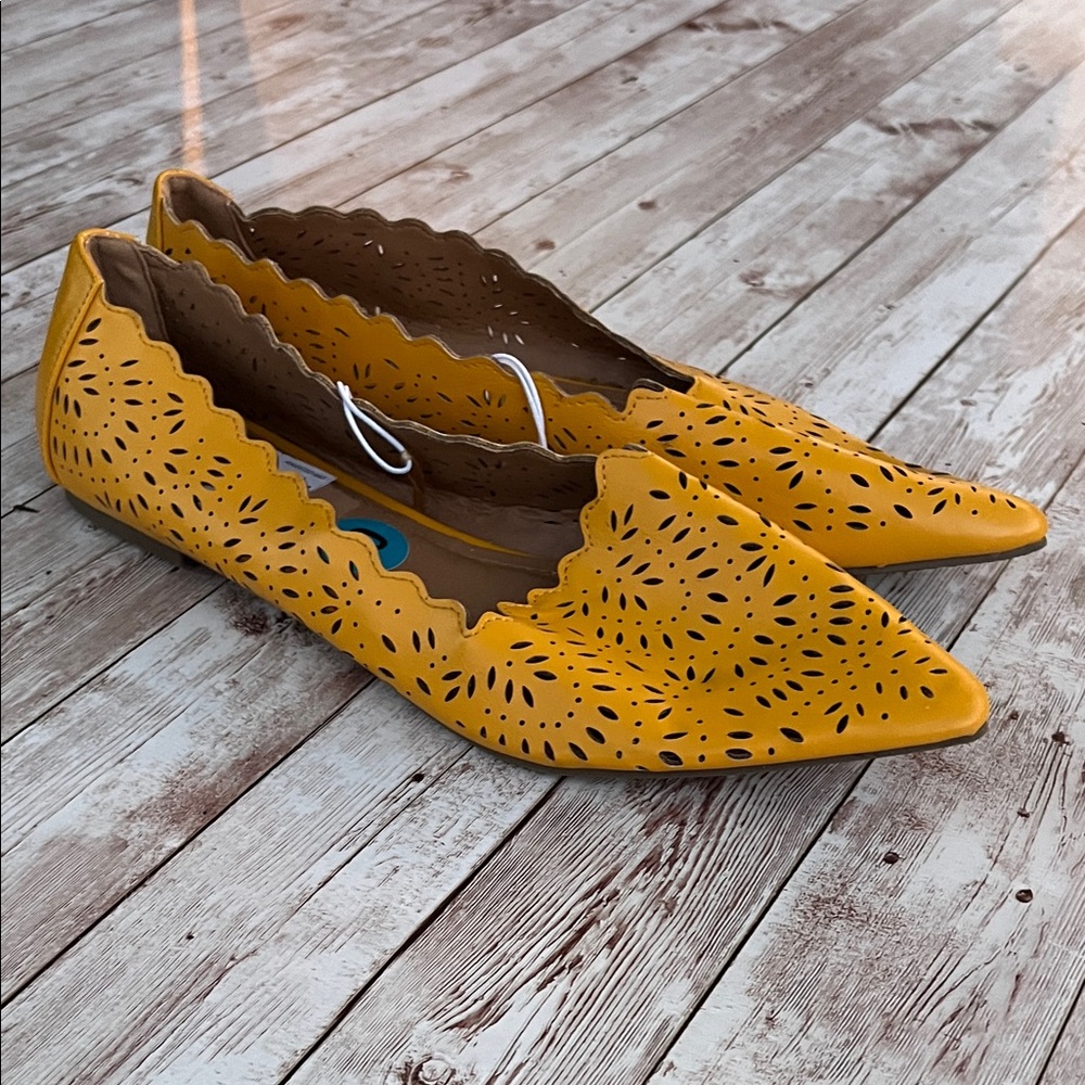 Report Mustard Laser-Cut Flats